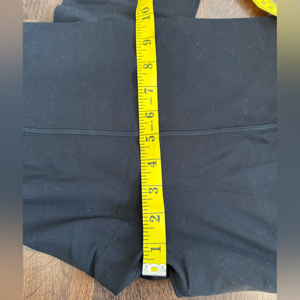 Lululemon Align Crop Legging - Picture 3 of 8